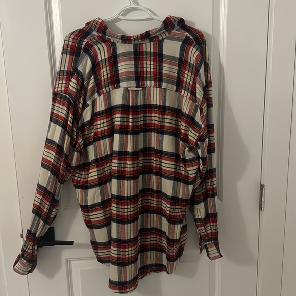 Levi’s Plaid Shirt - Picture 4 of 4